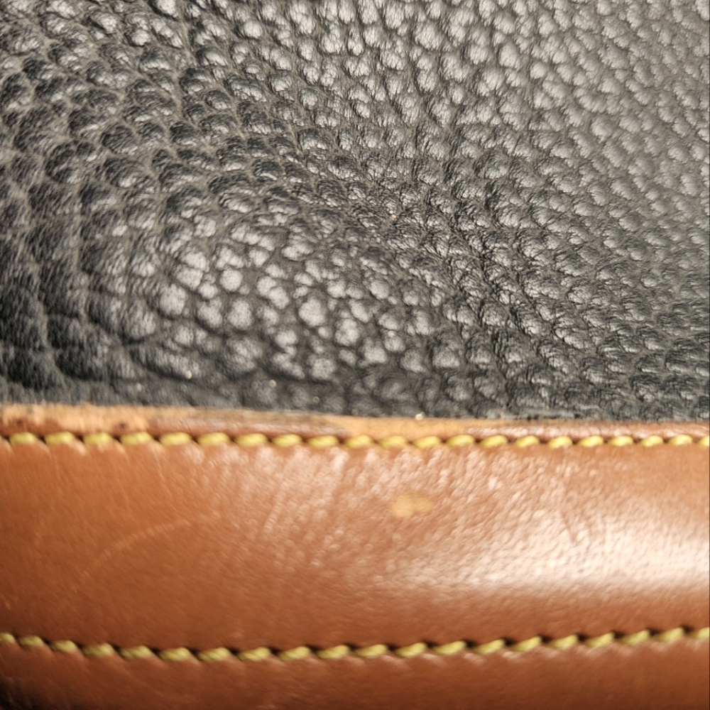 ILove Dooney Bags - Picture 7 of 7